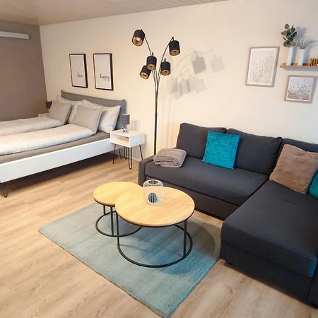 Kleine Auszeit - 2-Zimmer Ferienwohnung Spiez Bagian luar foto