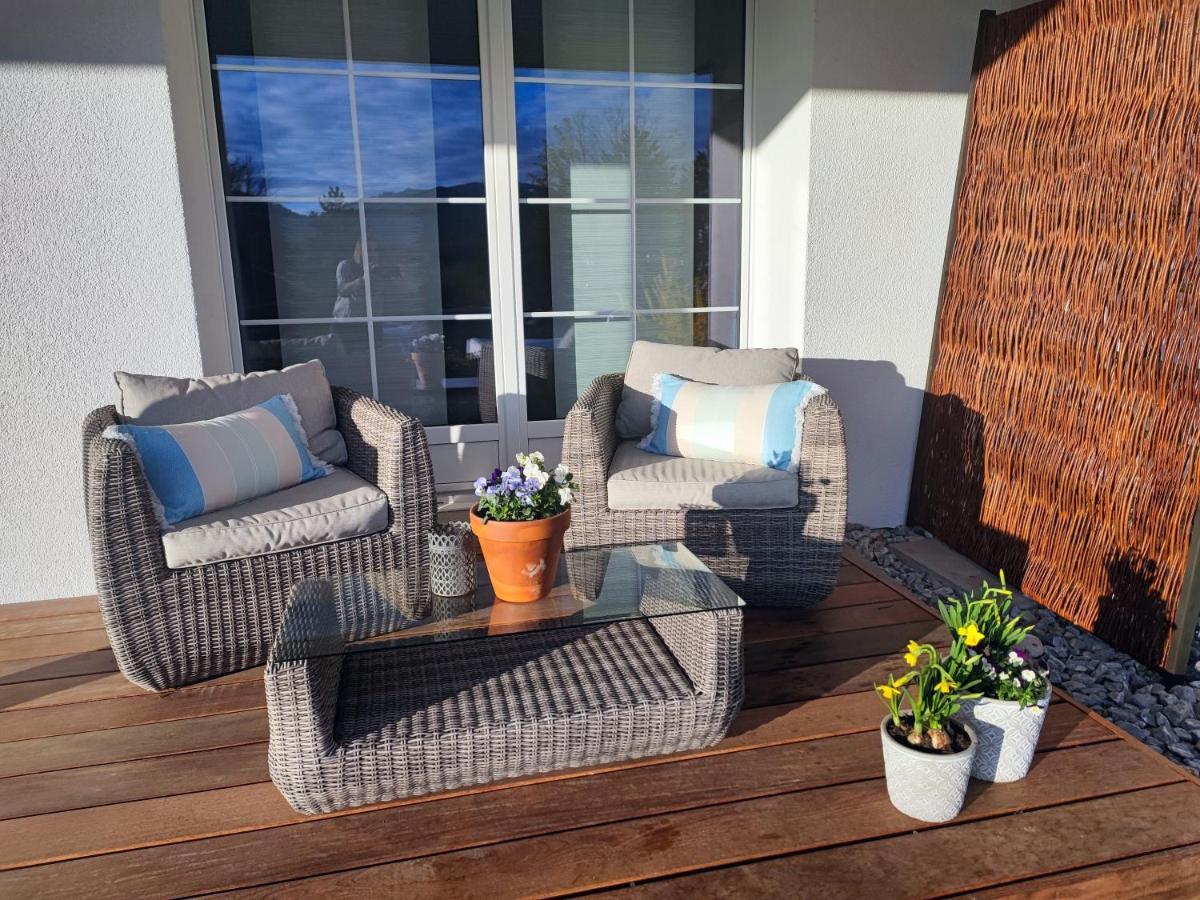 Kleine Auszeit - 2-Zimmer Ferienwohnung Spiez Bagian luar foto