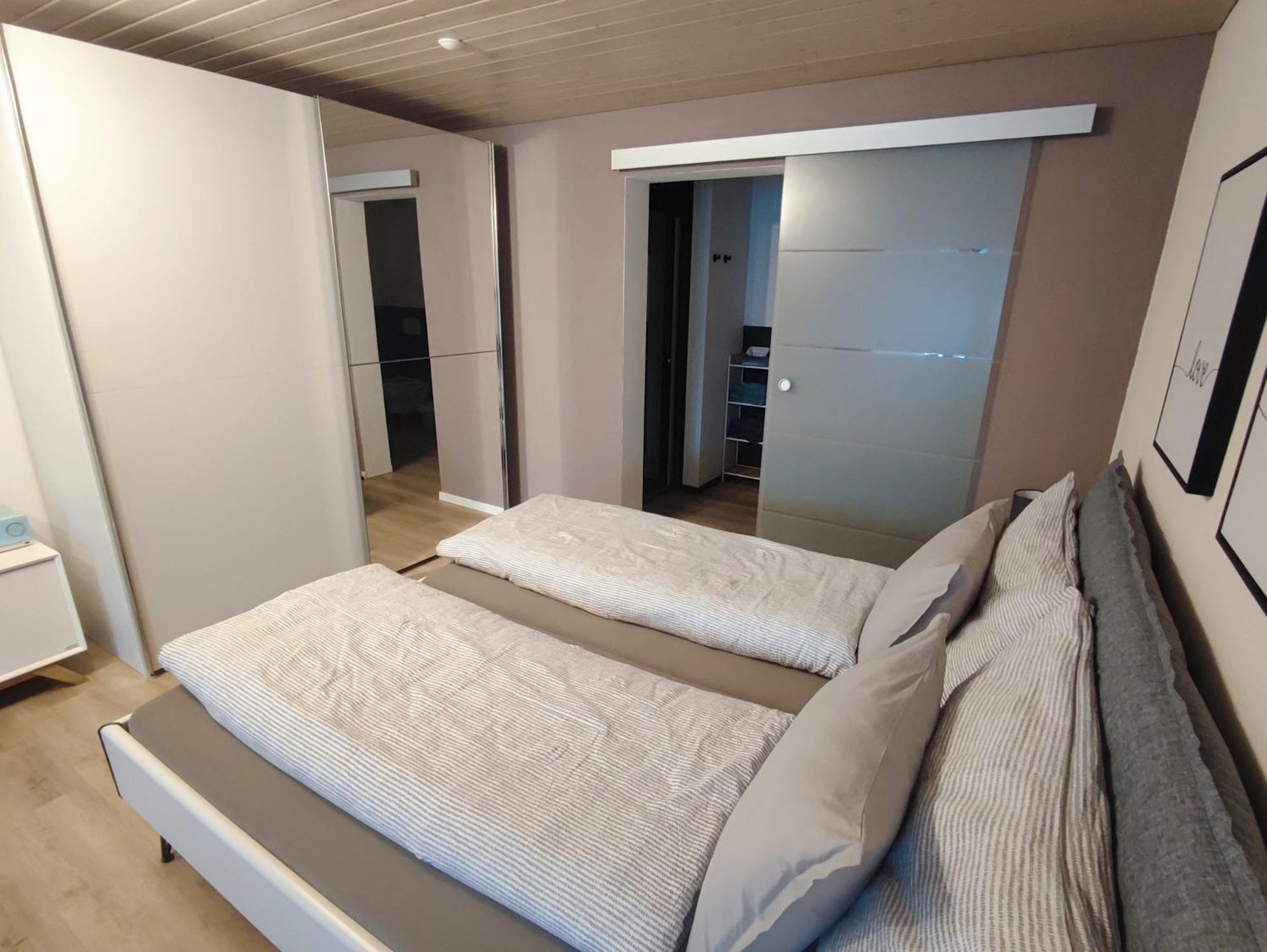 Kleine Auszeit - 2-Zimmer Ferienwohnung Spiez Bagian luar foto
