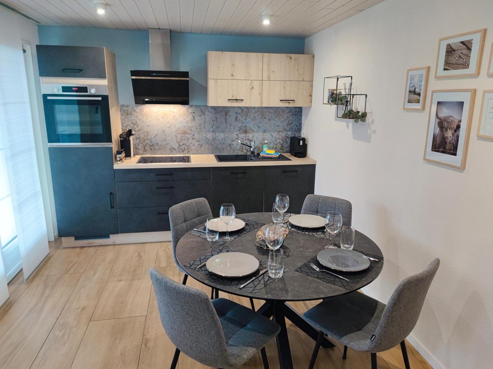 Kleine Auszeit - 2-Zimmer Ferienwohnung Spiez Bagian luar foto